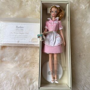 Barbie Pink Retro Waitress Doll gold label. 🏷️ new